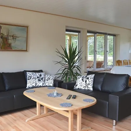 Three-bedroom Holiday In Juelsminde Sonderby (Midtjylland)